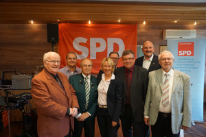 v.l.n.r: Hartwig Loh (60plus-Vorsitzender UB Aschaffenburg), Dieter Georg Seidel, Günter Eich, MdL Martina Fehlner, Gerd Aulenbach, MdL Volkmar Halbleib, MdB Bernd Rützel, Peter Dlugosch (60plus-Vorsitzender Unterfranken)