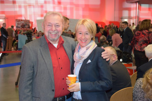 die Landtagsabgeordnete Martina Fehlner mit Richard Brand, Beisitzer im SPD-Bezirksvorstand (Foto: Simon Hupfer)