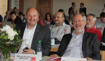 Bezirksvorsitzender MdB Bernd Rützel und Ehrenvorsitzender Walter Kolbow, Staatssekretär a.D.