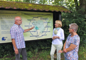 MdL Martina Fehlner beim Besuch der LBV Umweltstation