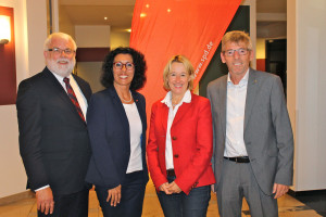 v.l.n.r.: MdL Martin Güll, Helga Raab-Wasse (Vorsitzende SPD-OV Erlenbach), MdL Martina Fehlner, Werner Hillerich (2. Bürgermeister Erlenbach)
