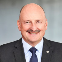 Porträtfoto von Bernd Rützel
