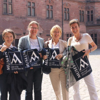 v.l.n.r: Helga Schmidt-Bussinger, Andrea Lippert (Museen Aschaffenburg), Martina Fehlner, Isabell Zacharias