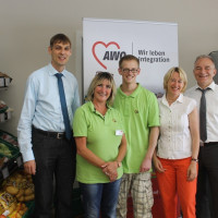 Informationsbesuch im Integrativen Supermarkt der AWO in Alzenau. Thomas Geuppert, Bereichsleiter Behindertenhilfe/Integration, Filialleiterin Viola Zierold, Mitarbeiter Maximilian Hix, MdL Martina Fehlner und AWO-Bezirksgeschäftsführer Martin Ulses